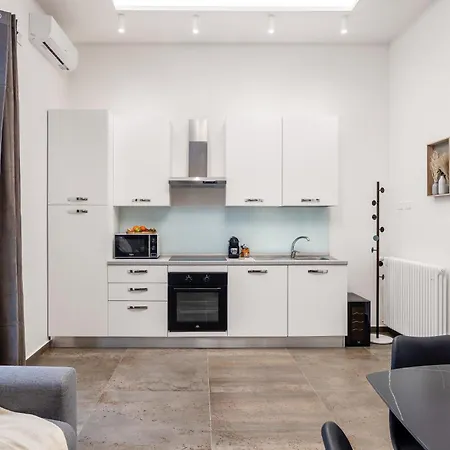 Casta Diva Fervore Apartment