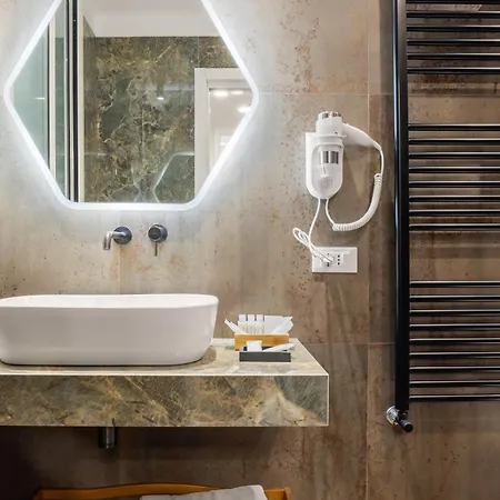 Casta Diva Fervore Self Check-in * Palermo